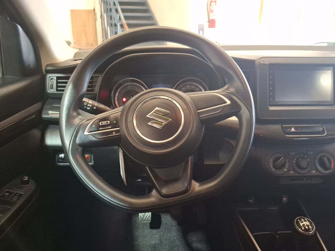 SUZUKI - 16