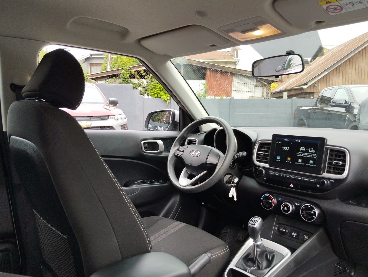HYUNDAI - 16