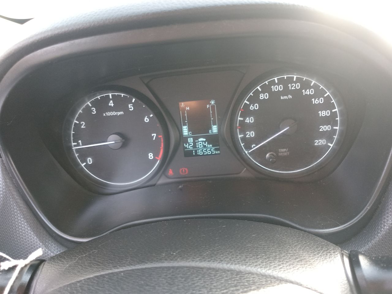 HYUNDAI - 18