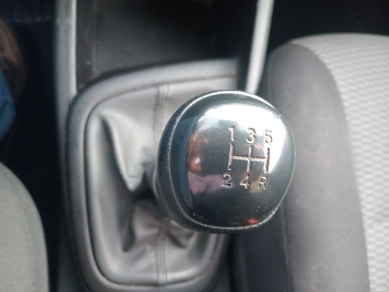 HYUNDAI - 22