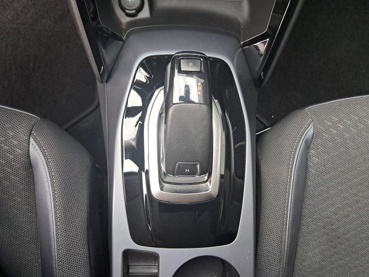 Peugeot 2008 — foto 31 de 34