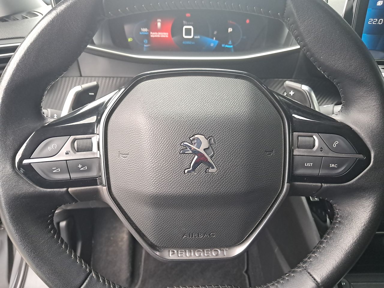 Peugeot 2008 — foto 26 de 34