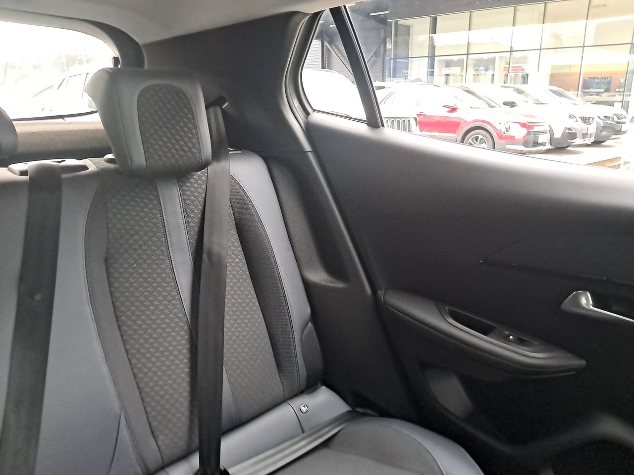 PEUGEOT - 6