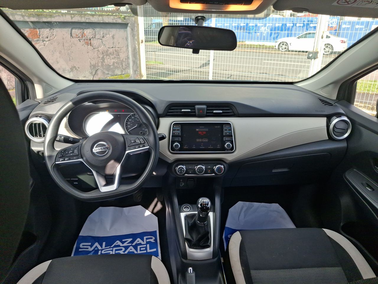 NISSAN - 32