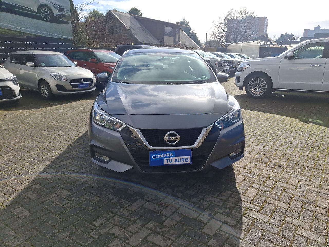 NISSAN - 2