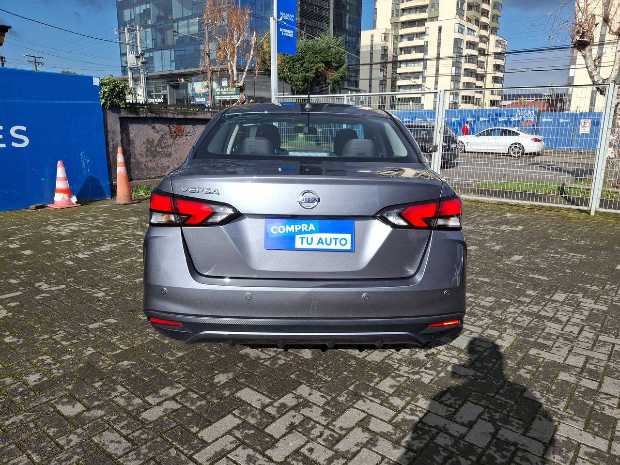 NISSAN - 6