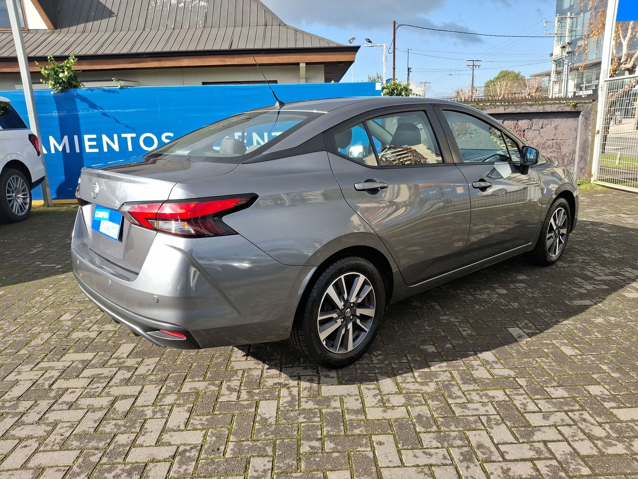 NISSAN - 7