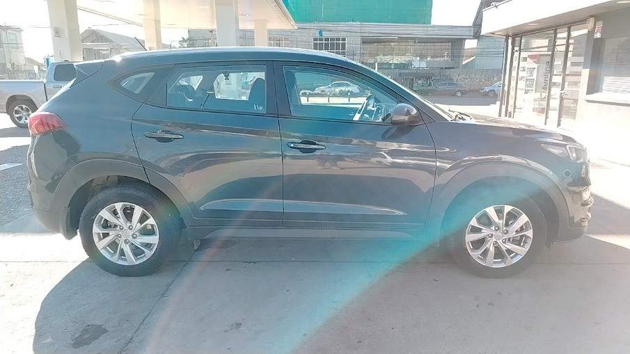HYUNDAI - 2