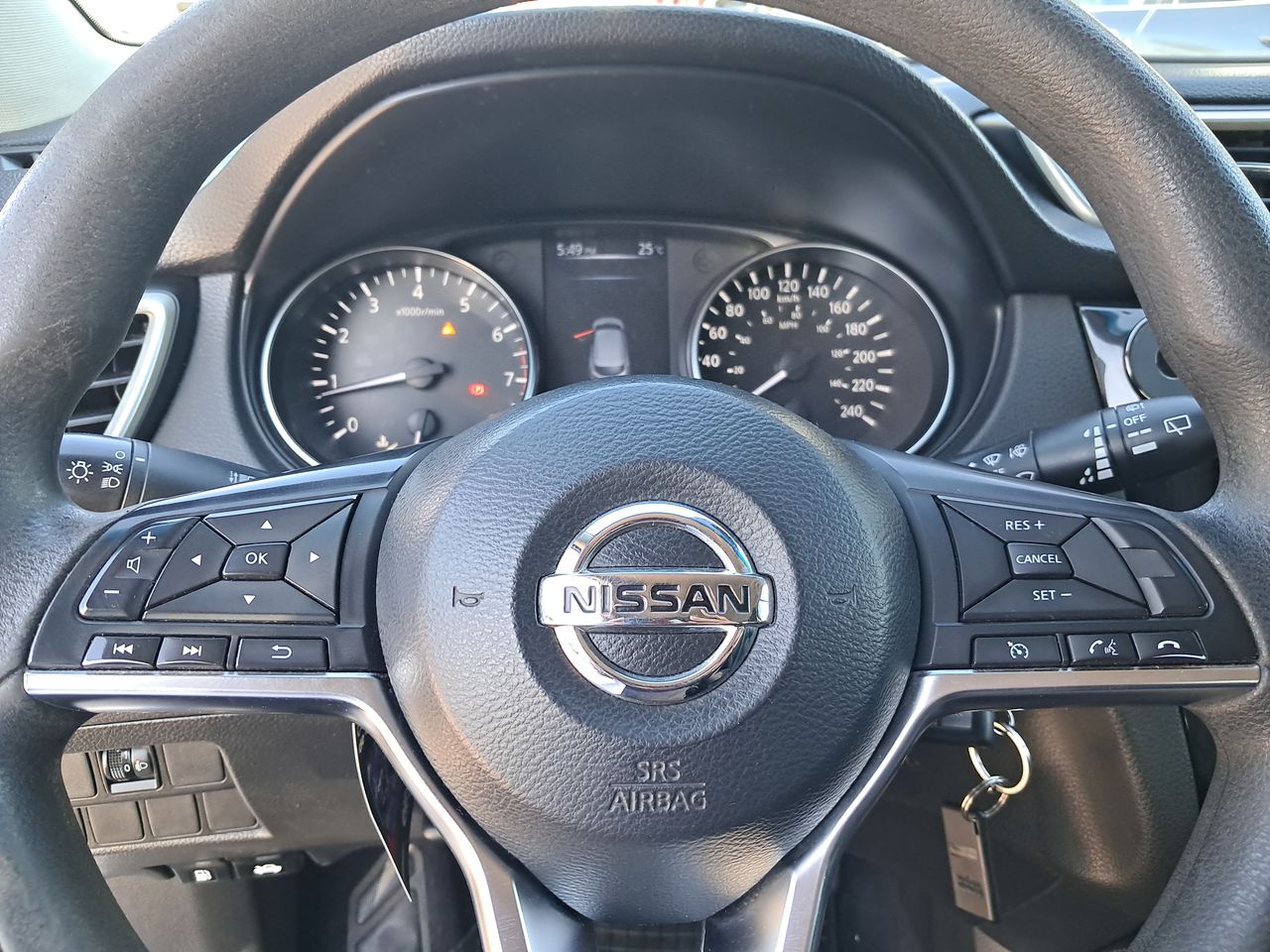 NISSAN - 25