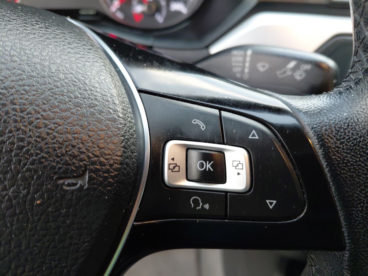 Suzuki Jimny — foto 18 de 25