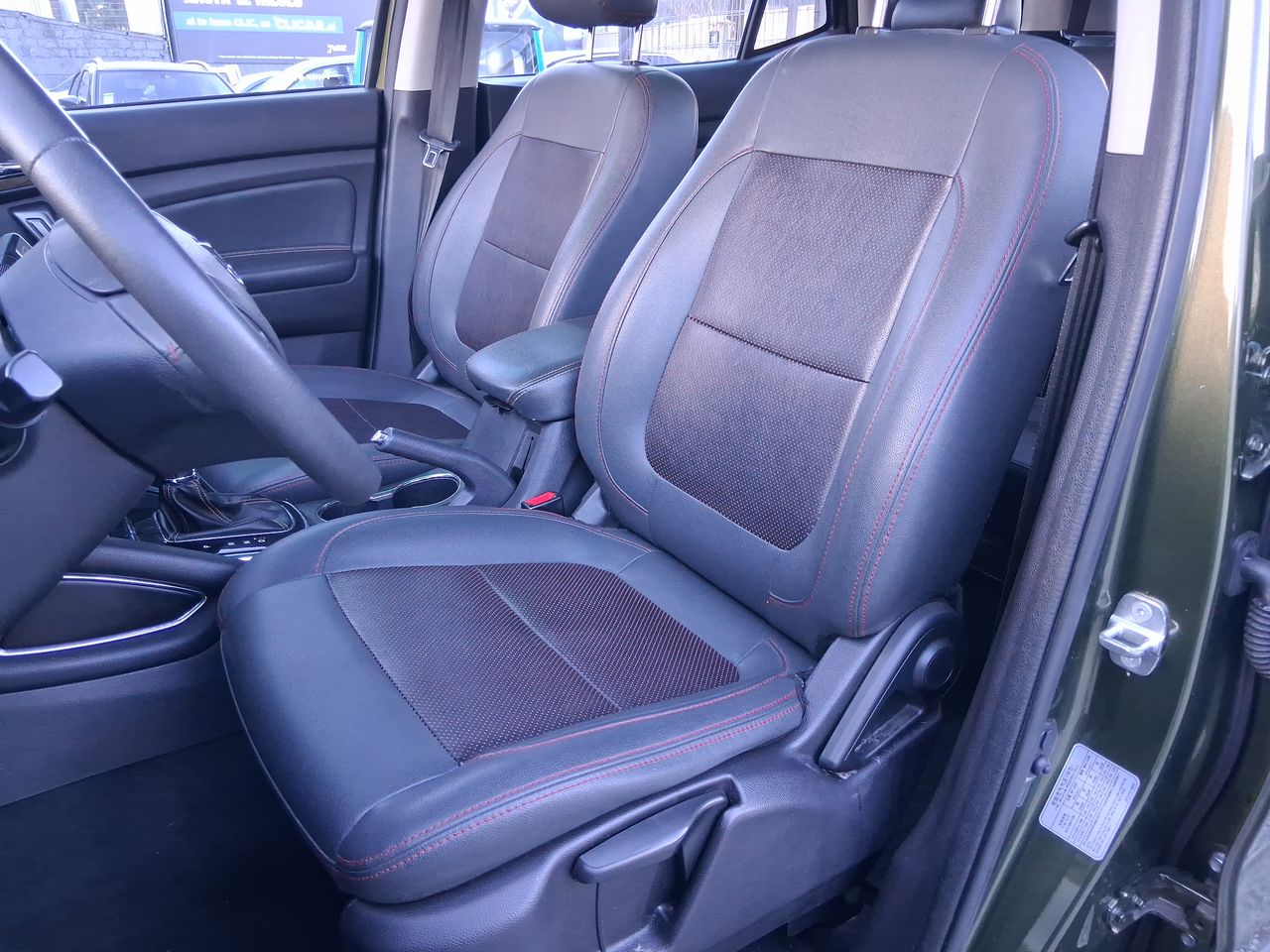 Mitsubishi Montero Sport — foto 18 de 30