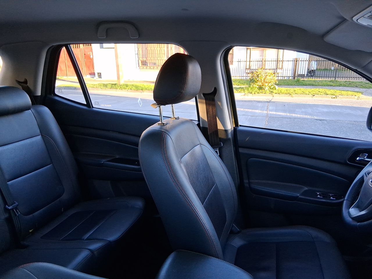 Mitsubishi Montero Sport — foto 8 de 30