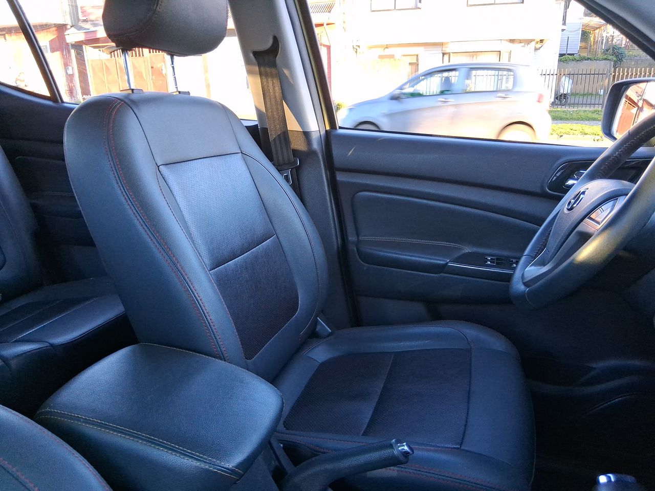 Mitsubishi Montero Sport — foto 9 de 30