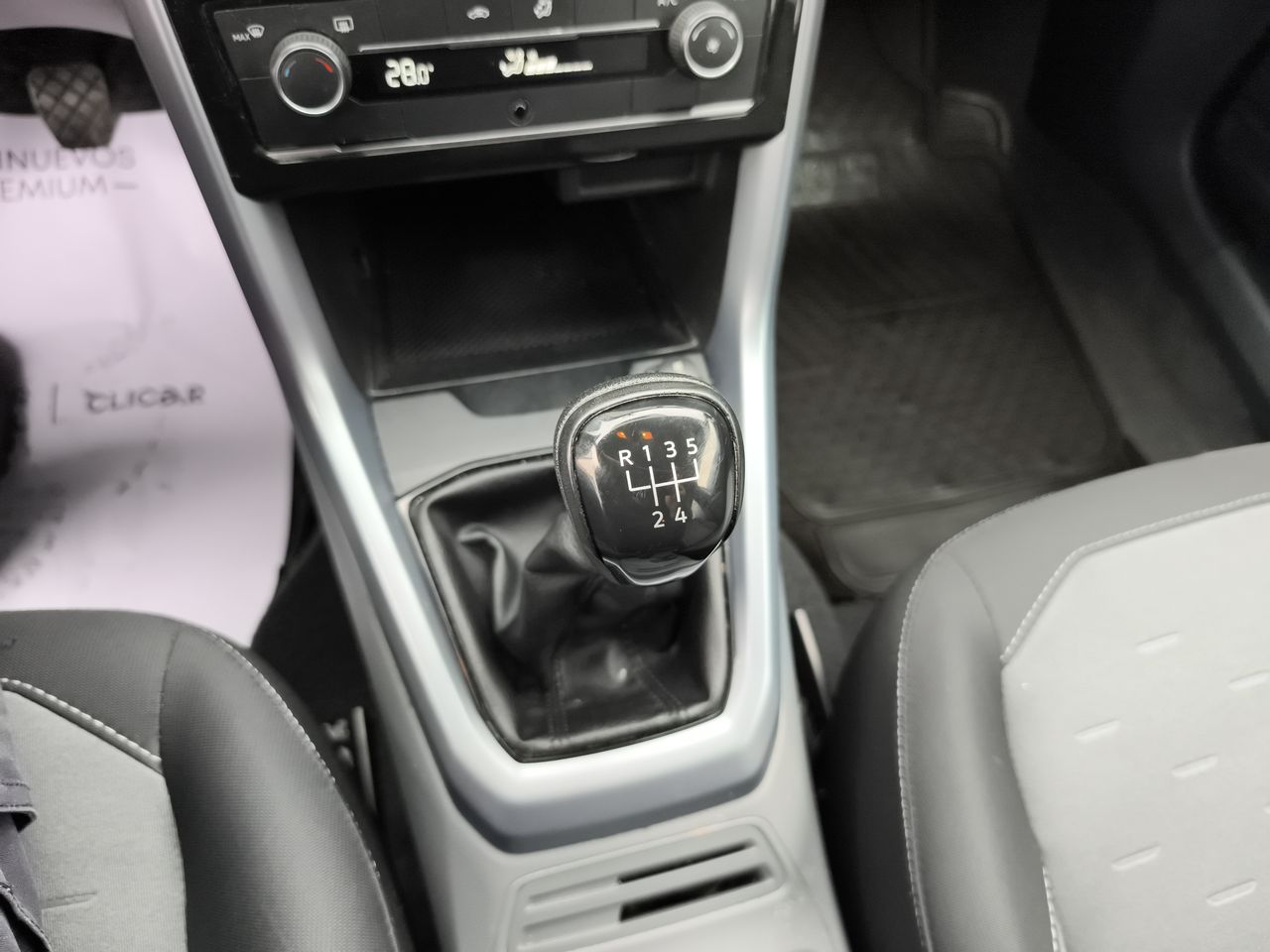 VOLKSWAGEN - 21
