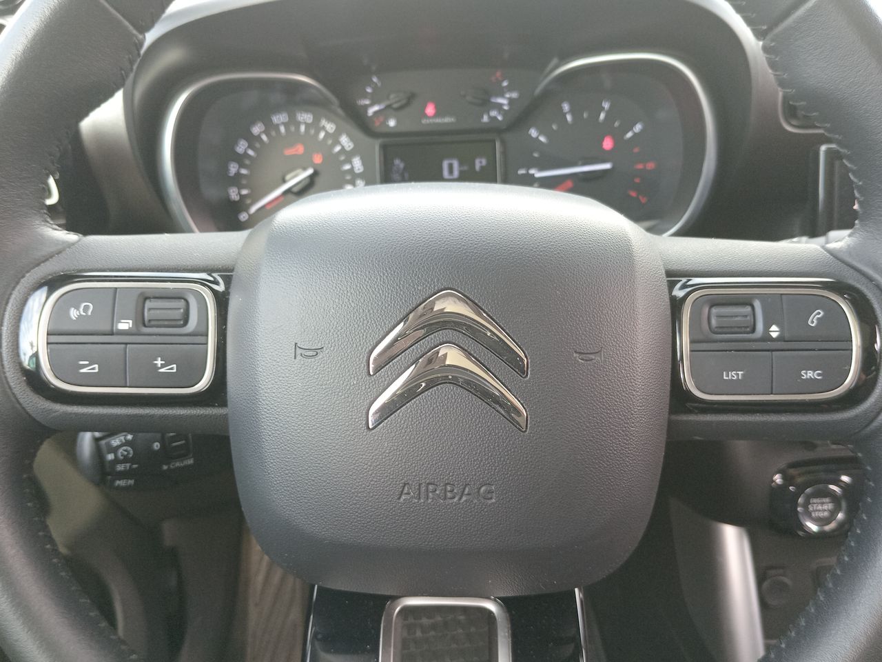Opel Mokka — foto 23 de 33