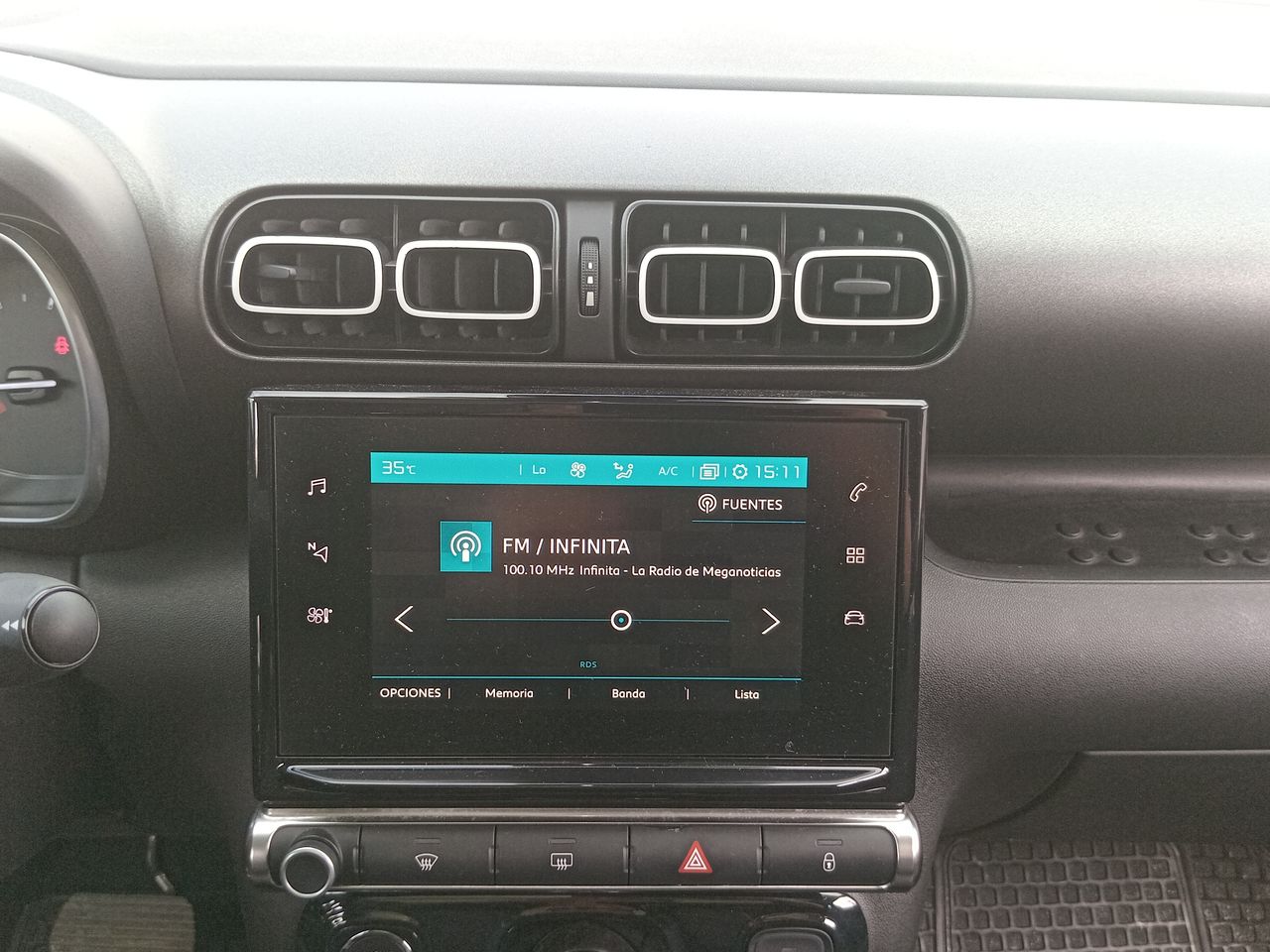 Opel Mokka — foto 25 de 33