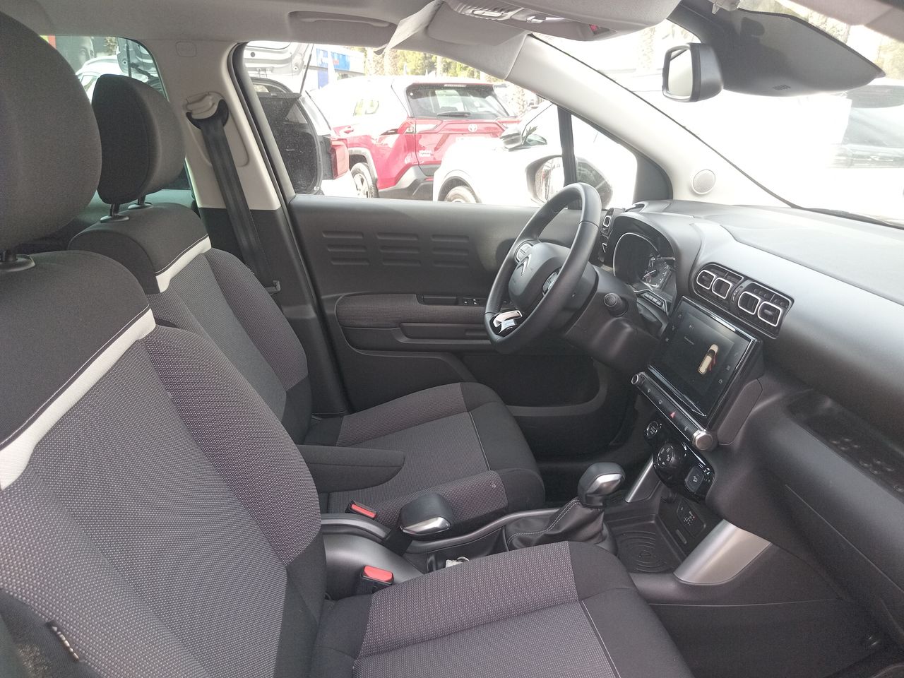 Opel Mokka — foto 13 de 33