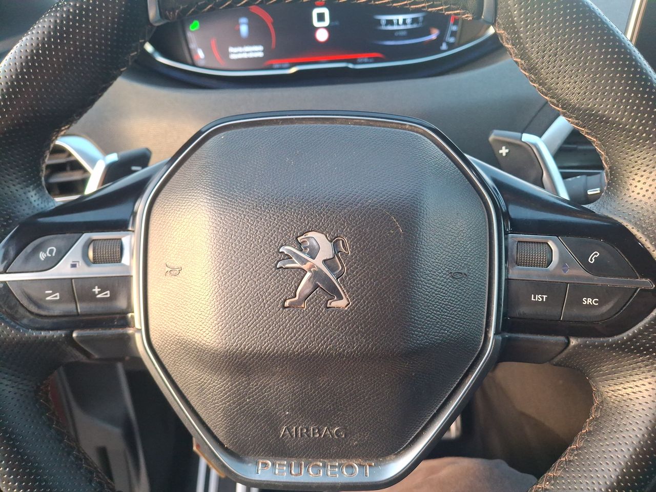 Peugeot 3008 — foto 25 de 31