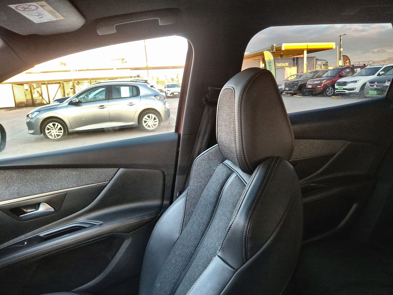 Peugeot 3008 — foto 12 de 31