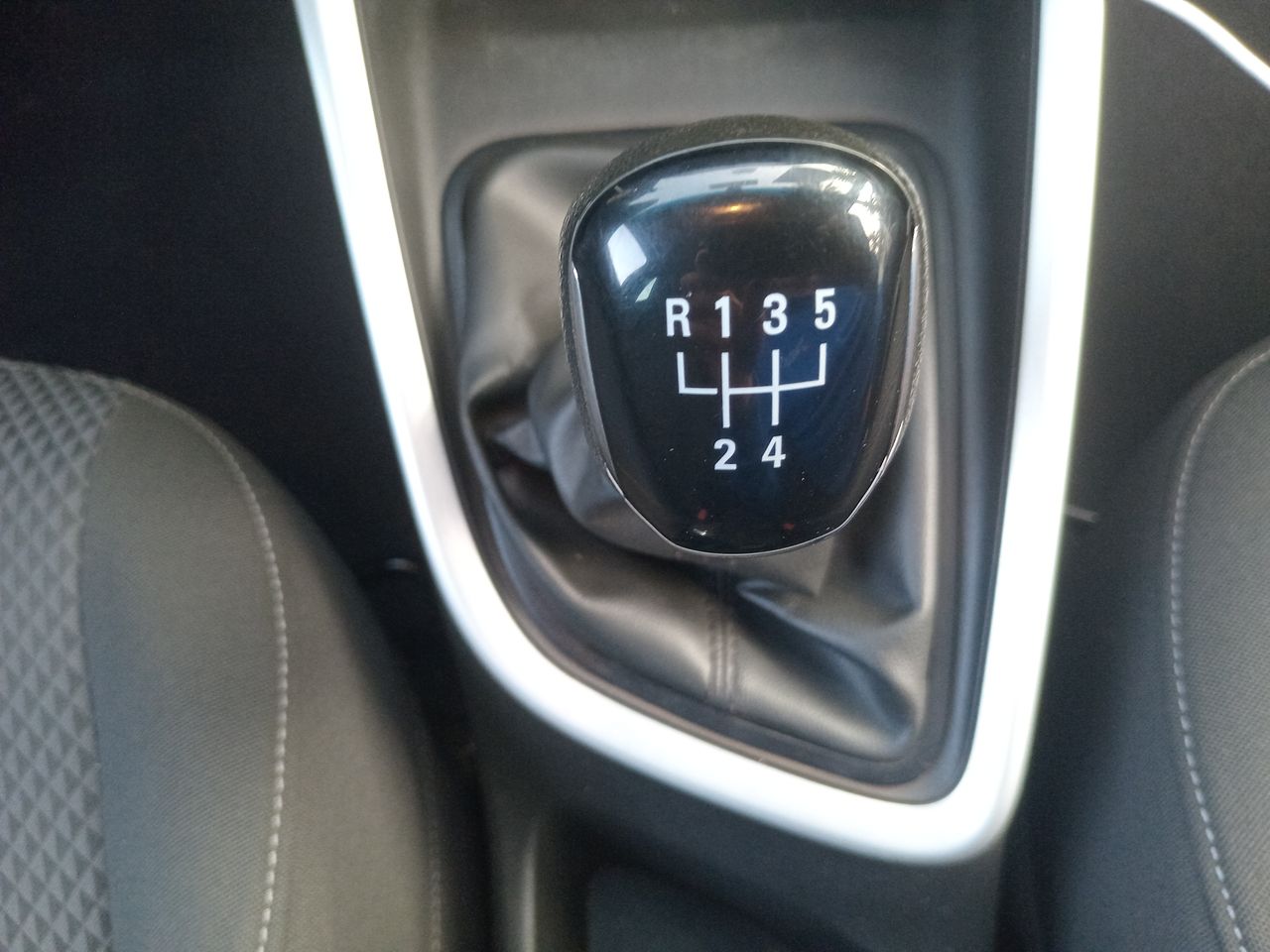 CHEVROLET - 32