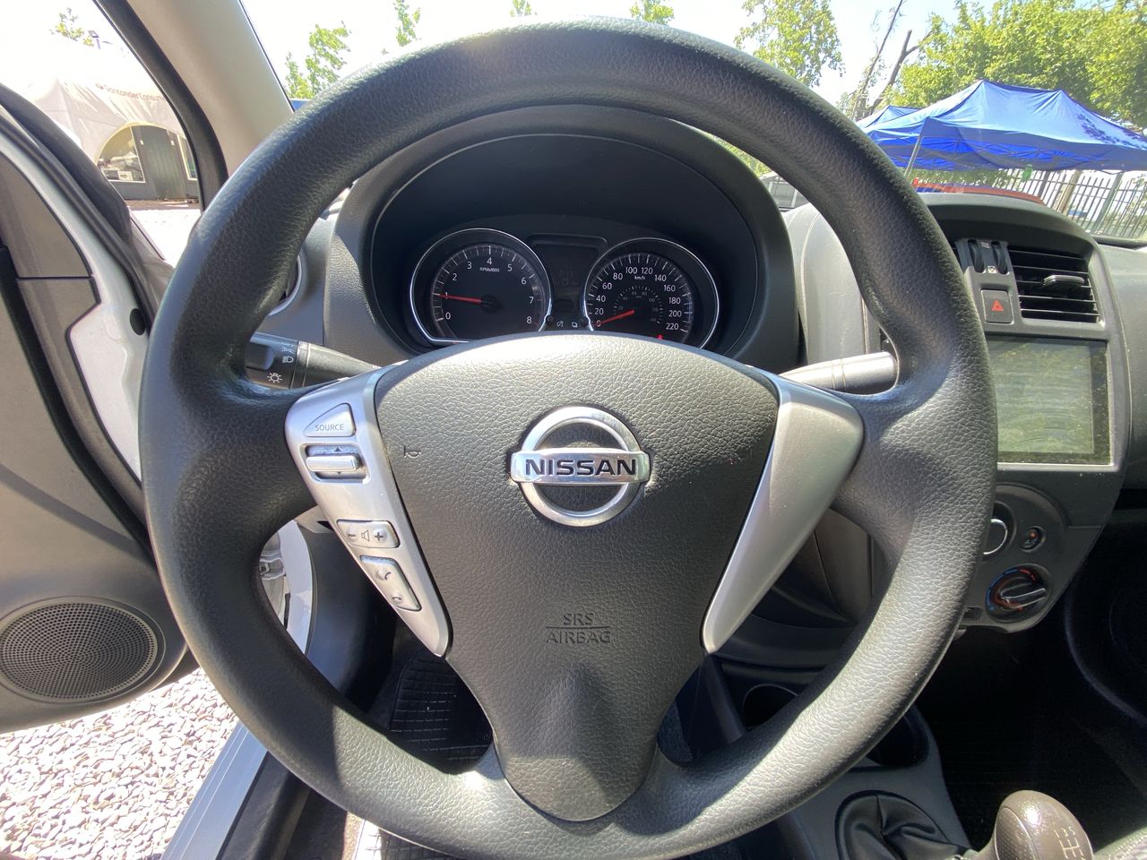 NISSAN - 25