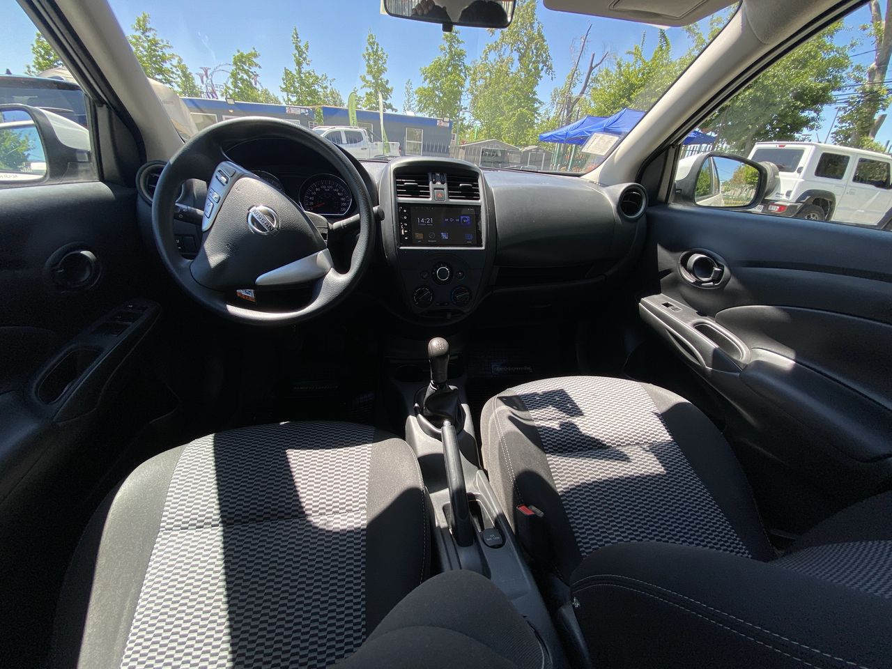 NISSAN - 9