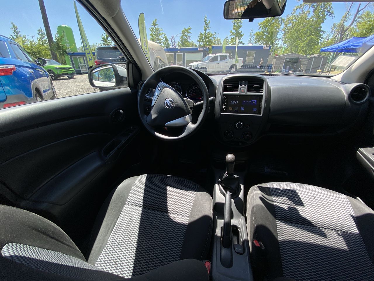NISSAN - 16