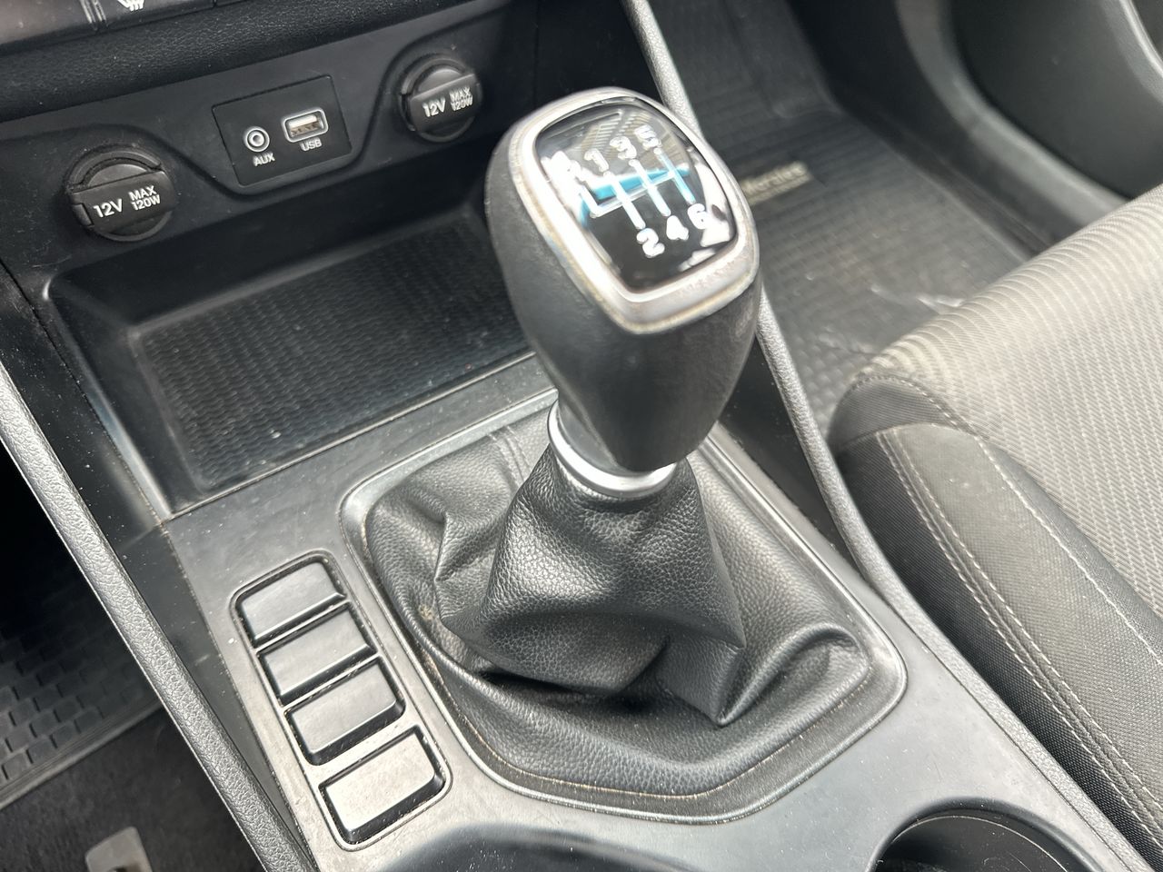 HYUNDAI - 32