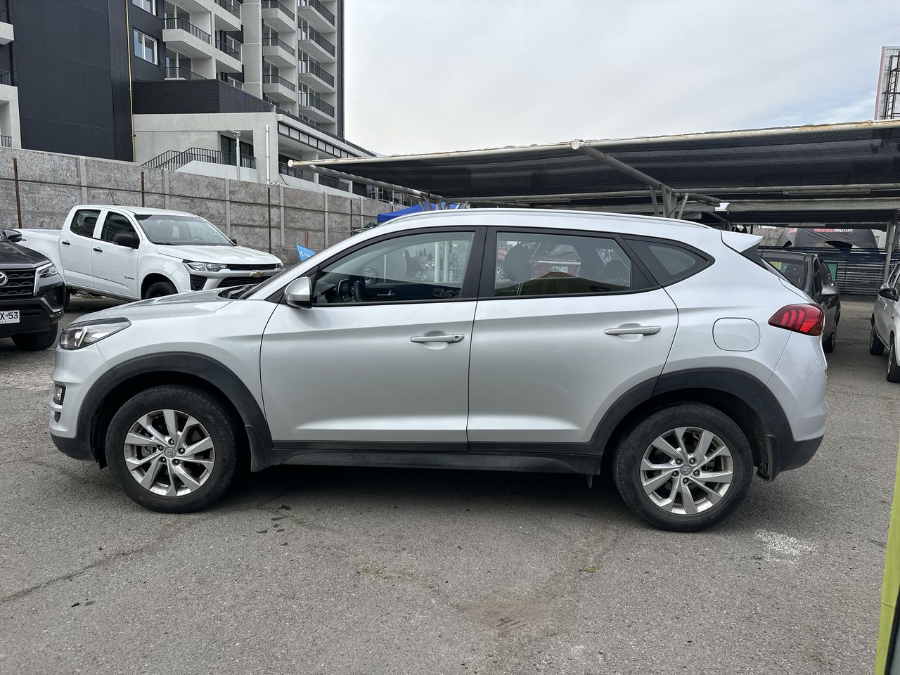 HYUNDAI - 4