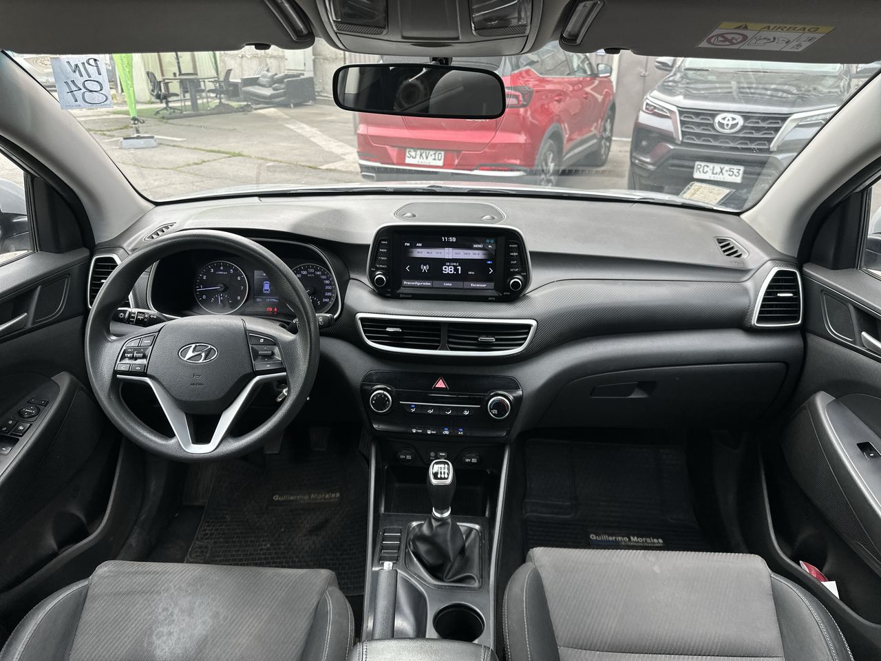 HYUNDAI - 9