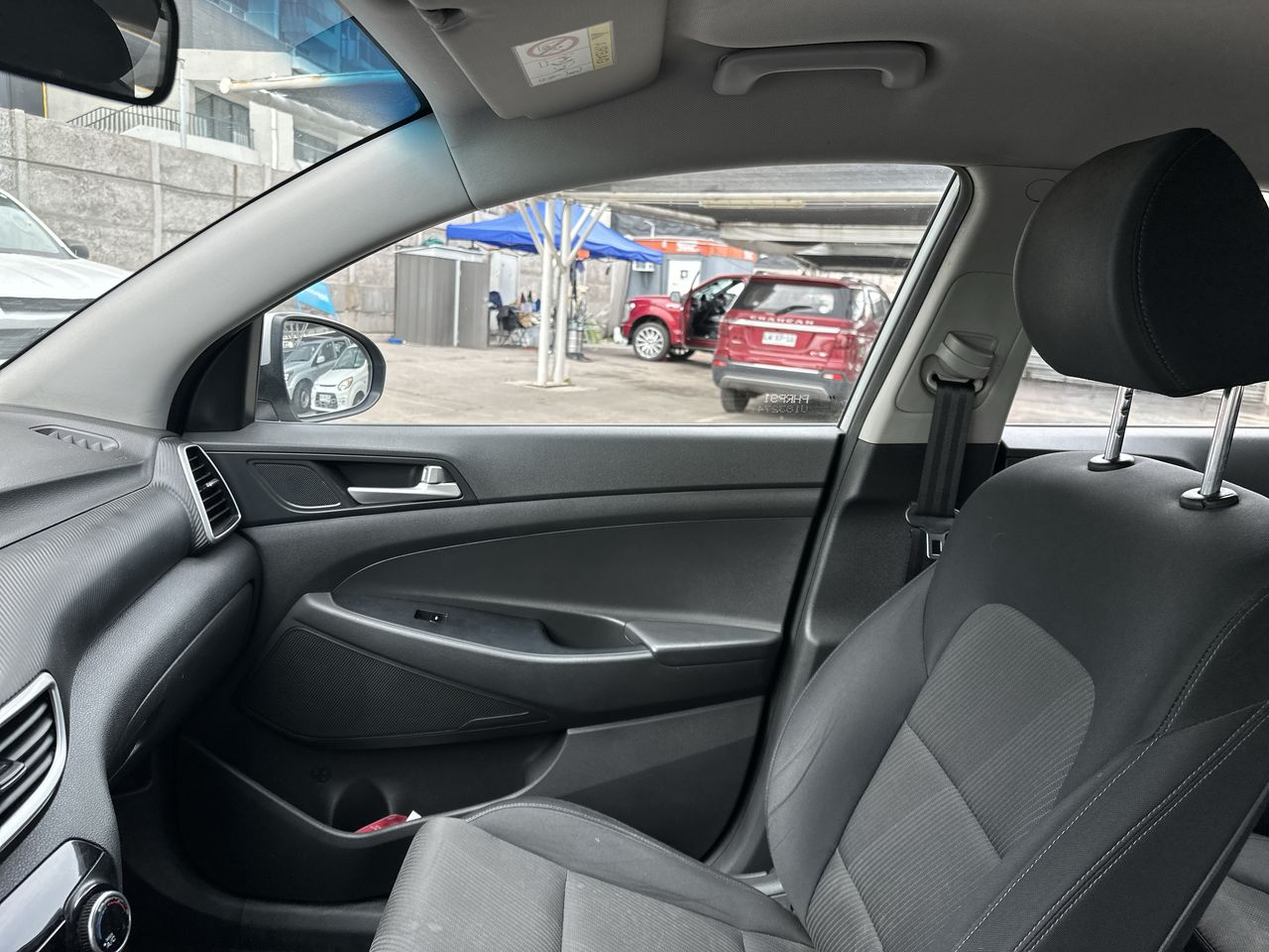HYUNDAI - 10
