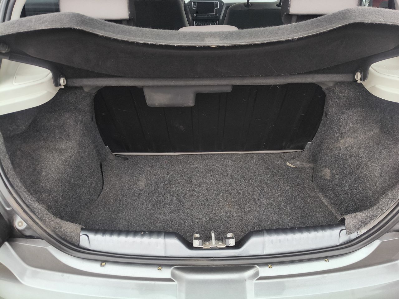 VOLKSWAGEN - 13