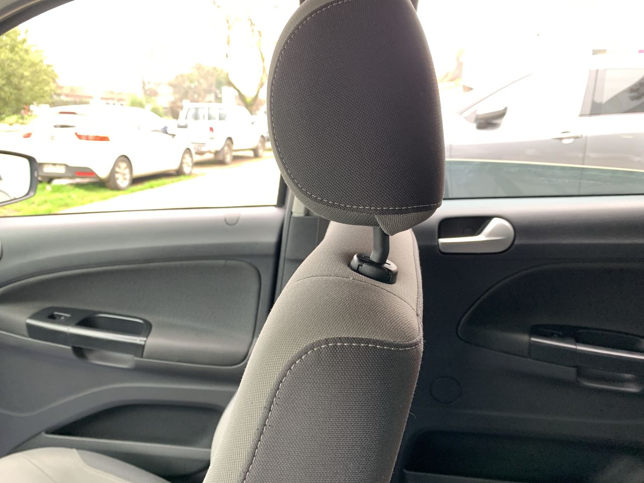 VOLKSWAGEN - 2