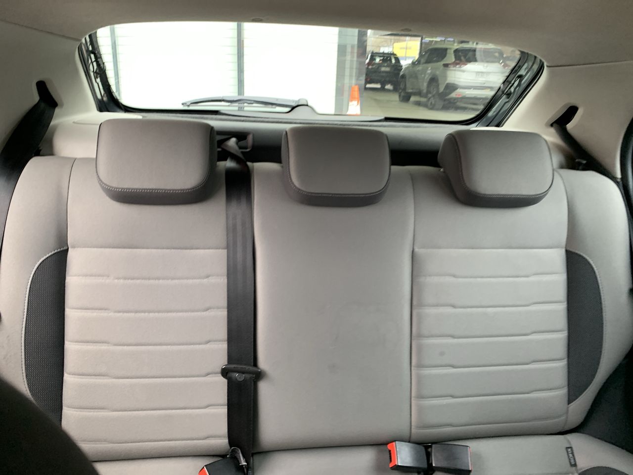 VOLKSWAGEN - 4