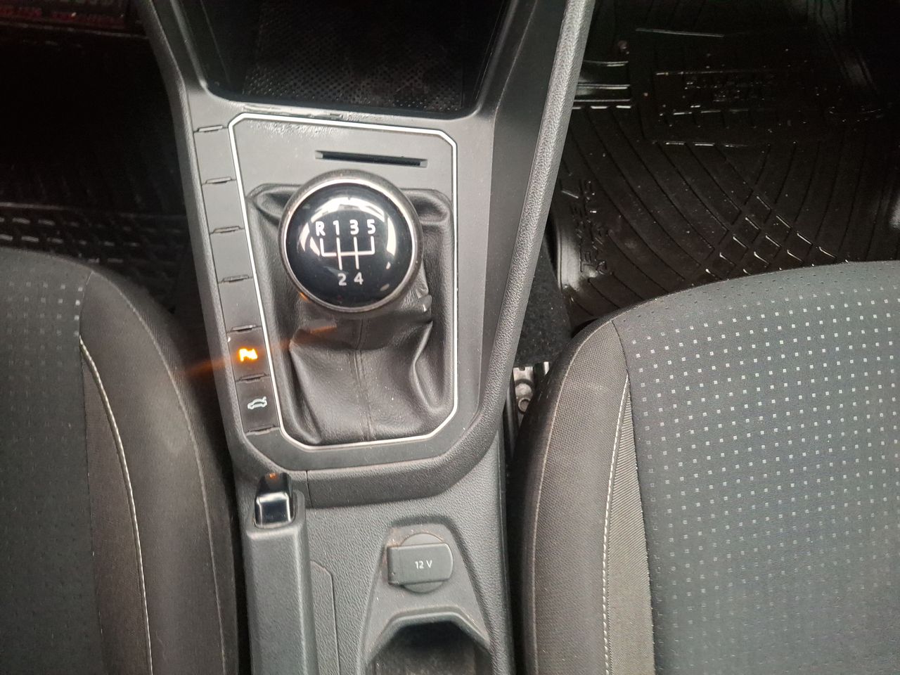 VOLKSWAGEN - 21