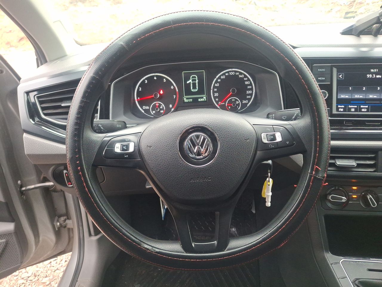 VOLKSWAGEN - 15