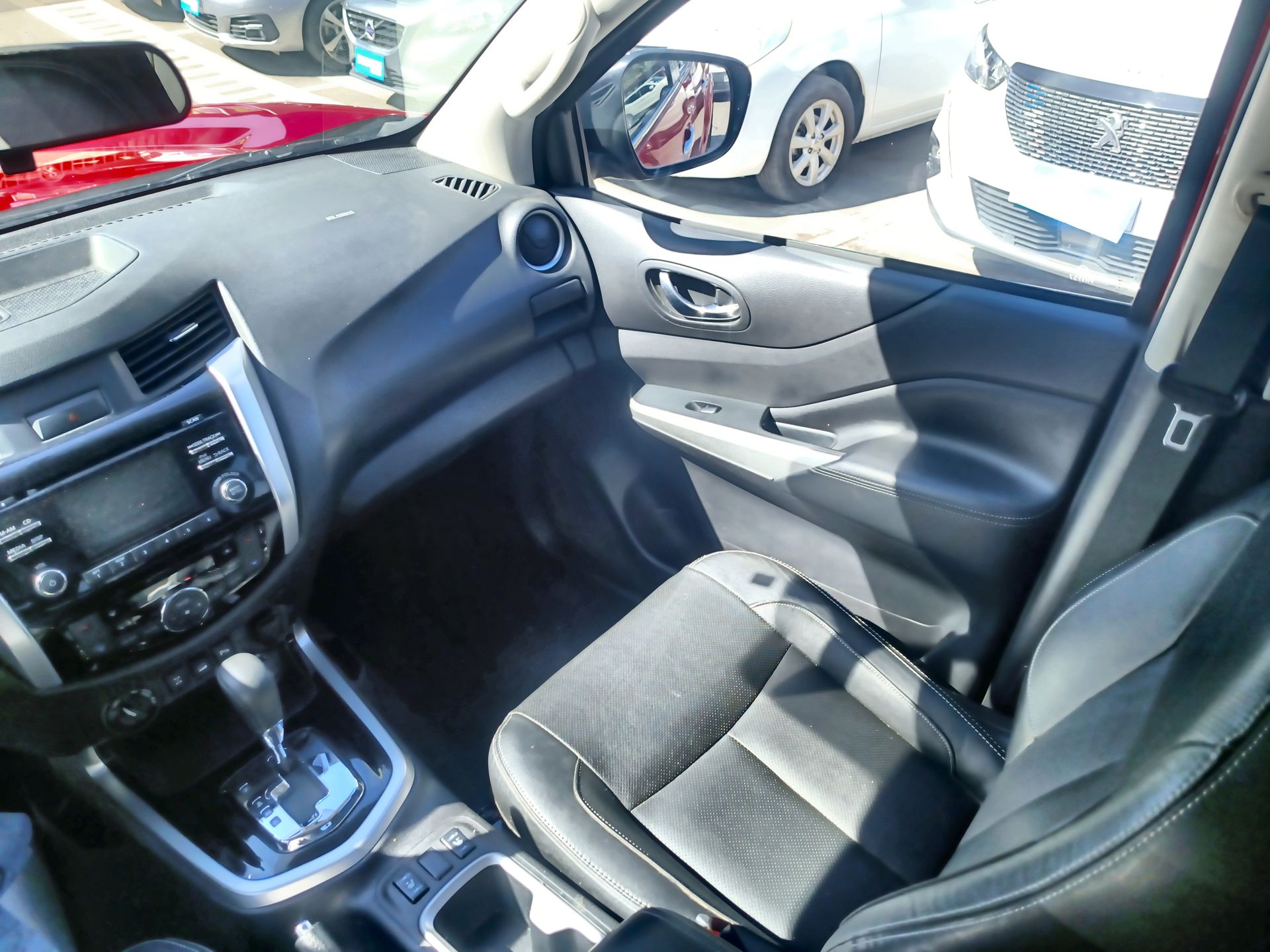 NISSAN - 10