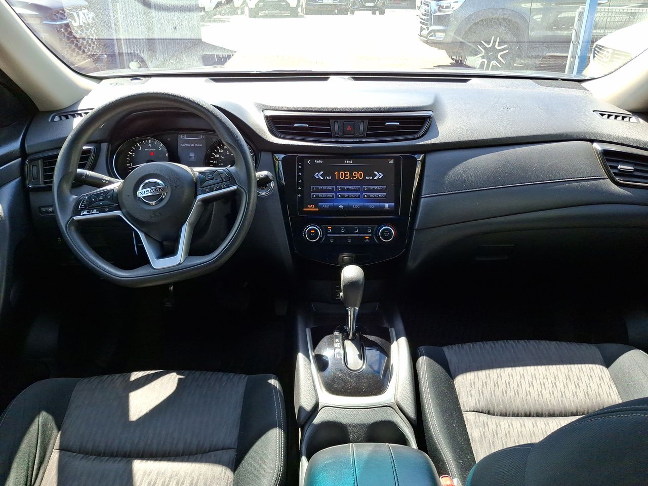 NISSAN - 30