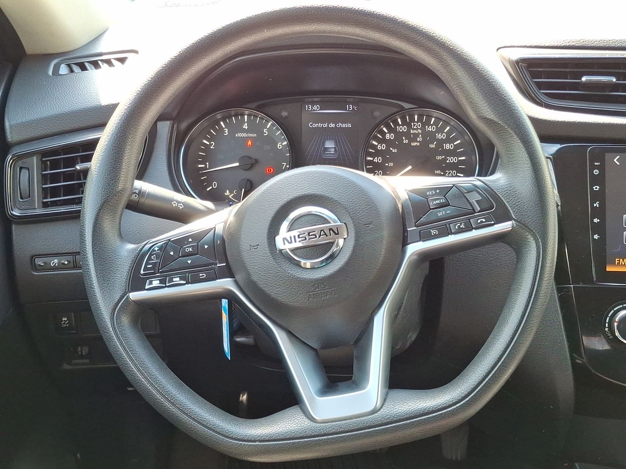 NISSAN - 23