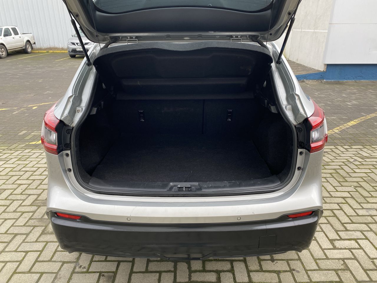 Nissan Qashqai — foto 15 de 29