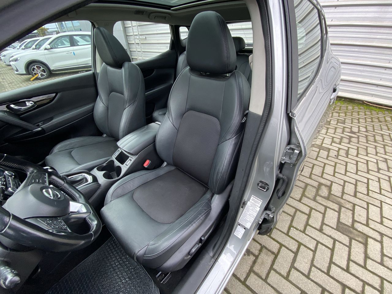 Nissan Qashqai — foto 18 de 29