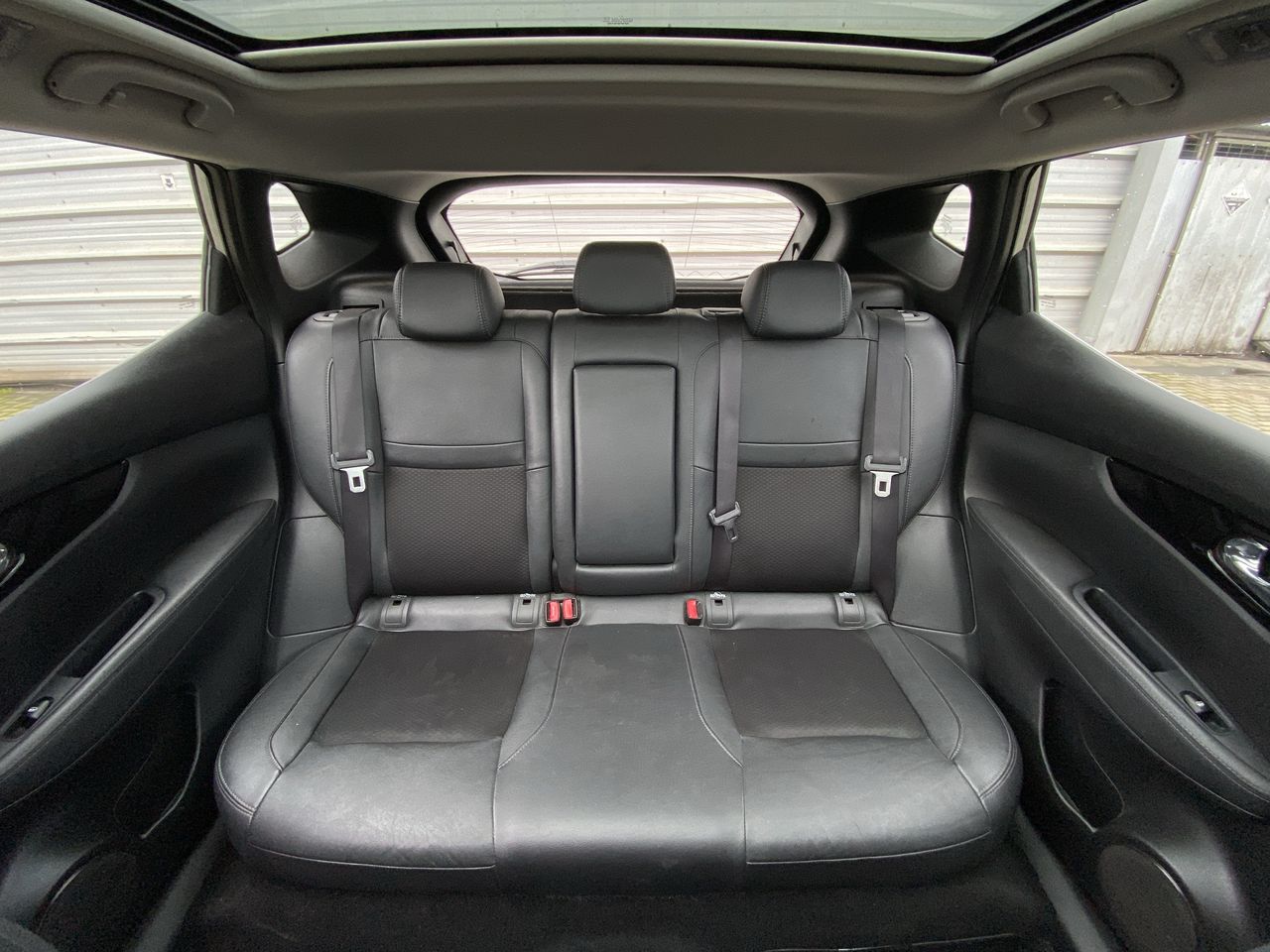 NISSAN - 5