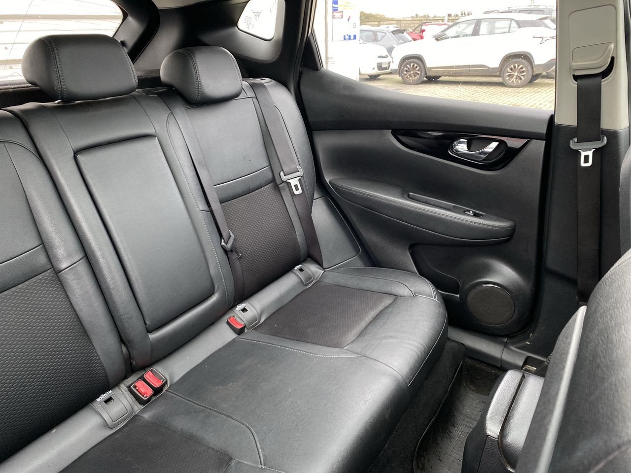 NISSAN - 6