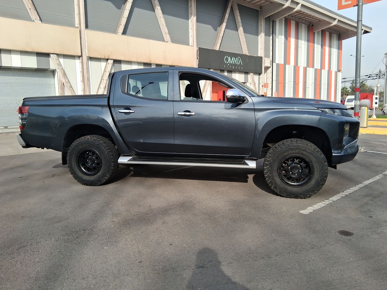 MITSUBISHI - 8