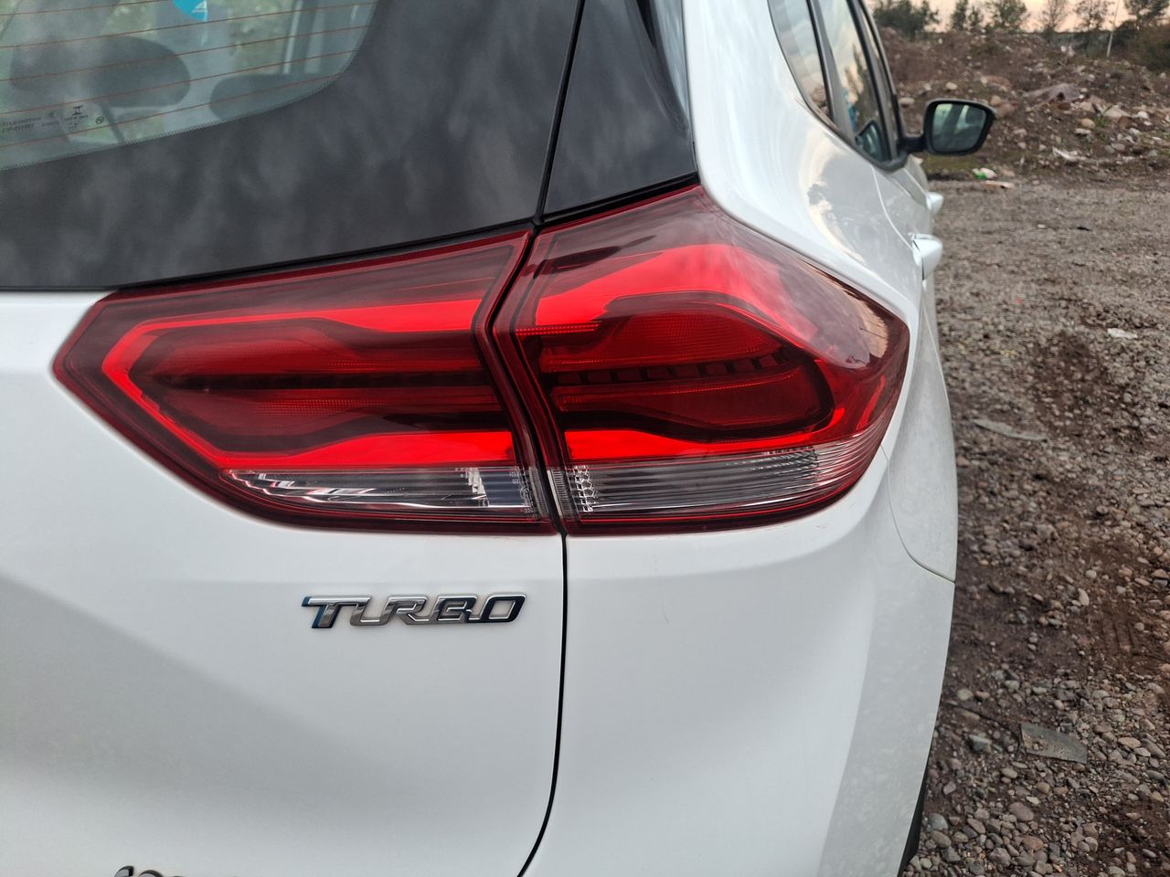 Chevrolet Tracker — foto 13 de 23