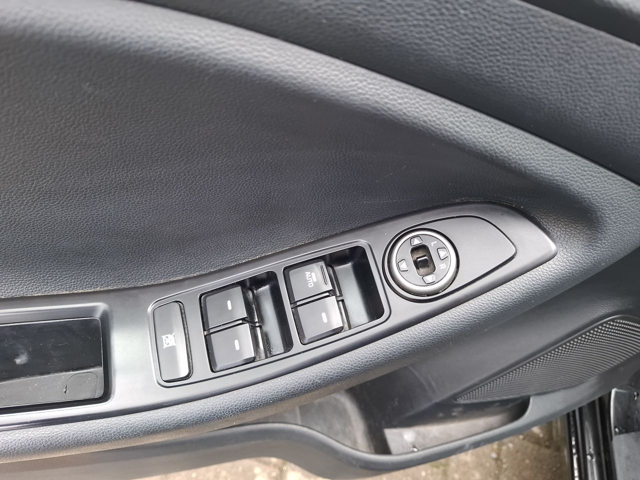Hyundai I20 — foto 22 de 33