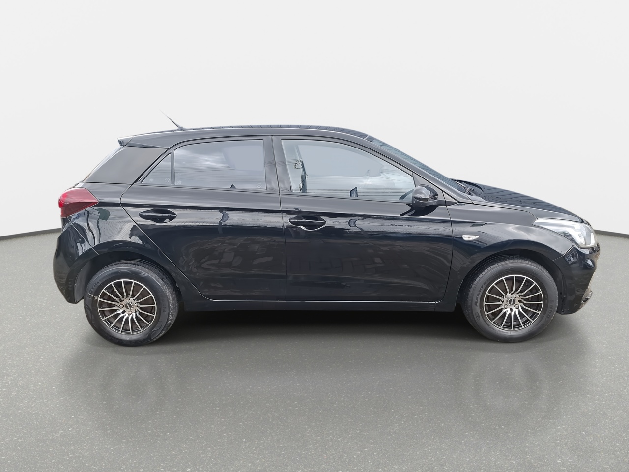 Hyundai I20 — foto 9 de 33