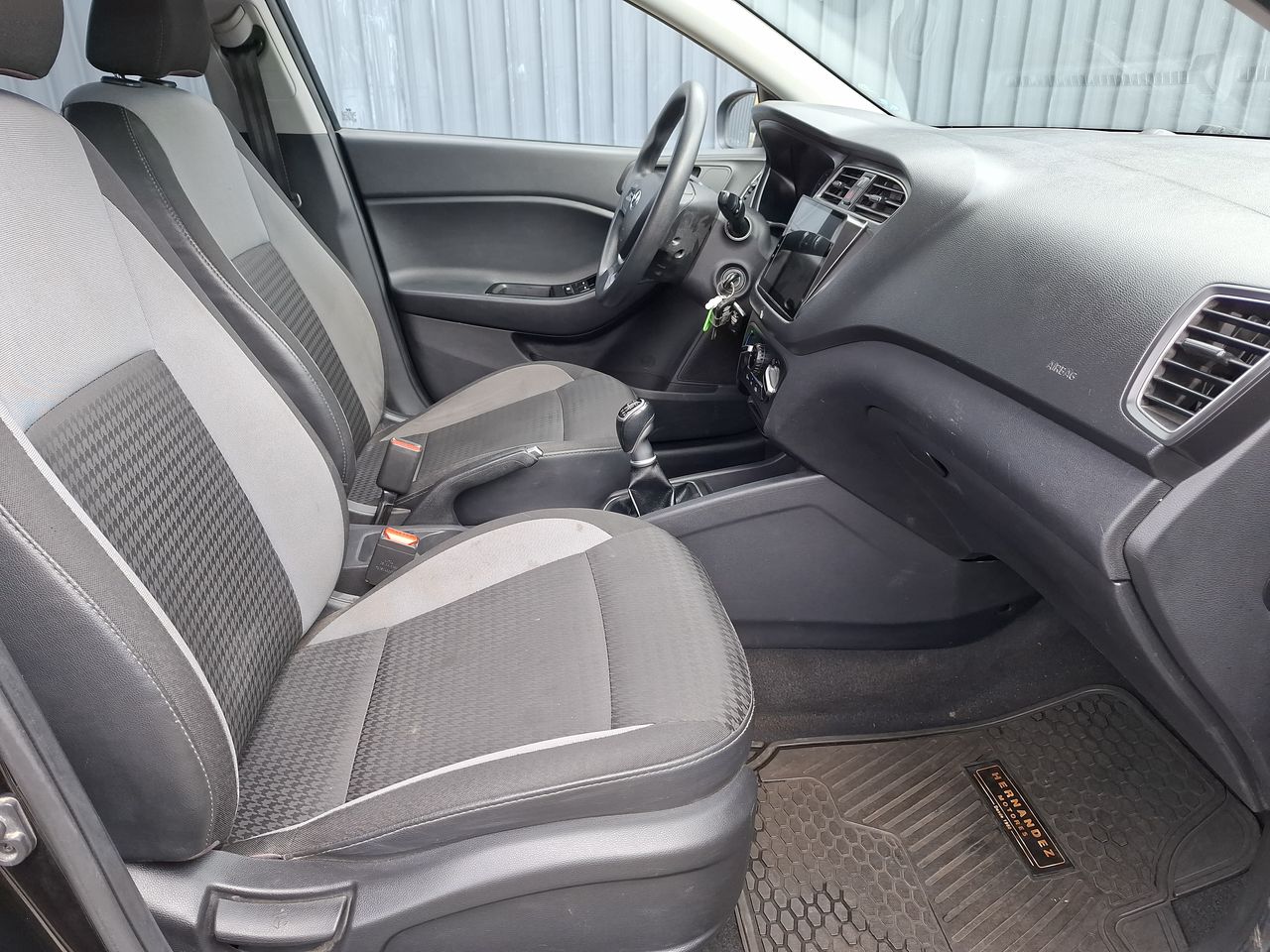 Hyundai I20 — foto 15 de 33