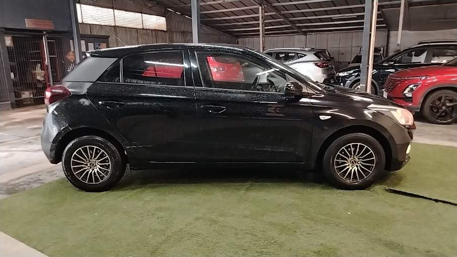 HYUNDAI - 2