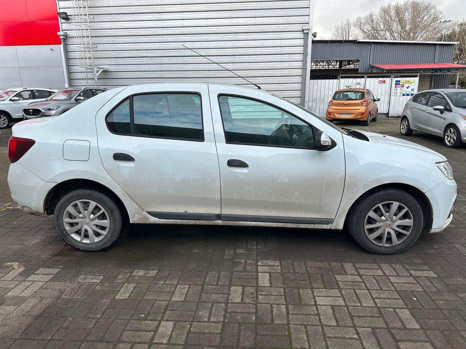 RENAULT - 3